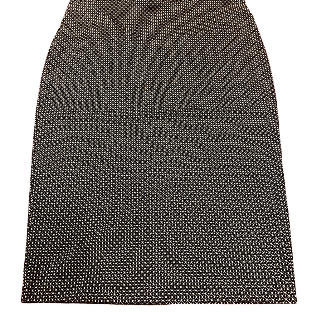 Form Flattering Business Pencil Skirt